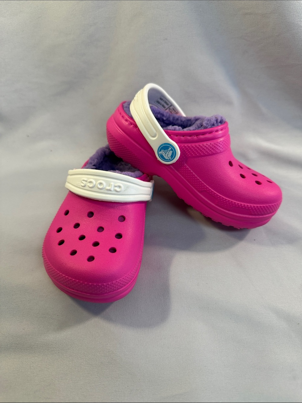 CROCS Kids NWOT Hot Pink Clog with White Strap and Purple Fleece Lining